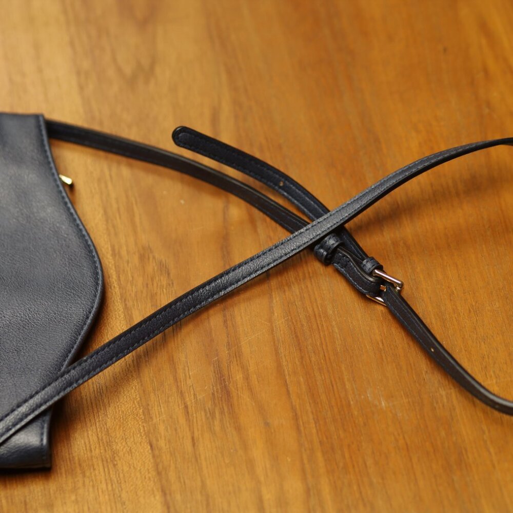 Handbag - Picture 6 of 9